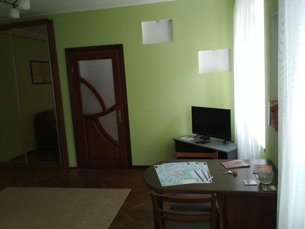 Like A Local Apartment Lviv Ngoại thất bức ảnh